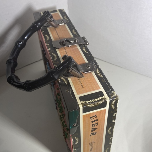 Unique Cigar Box Purse - Picture 6 of 6